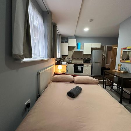 Central London - Ground Floor 2 Bedrooms Apartment Dış mekan fotoğraf