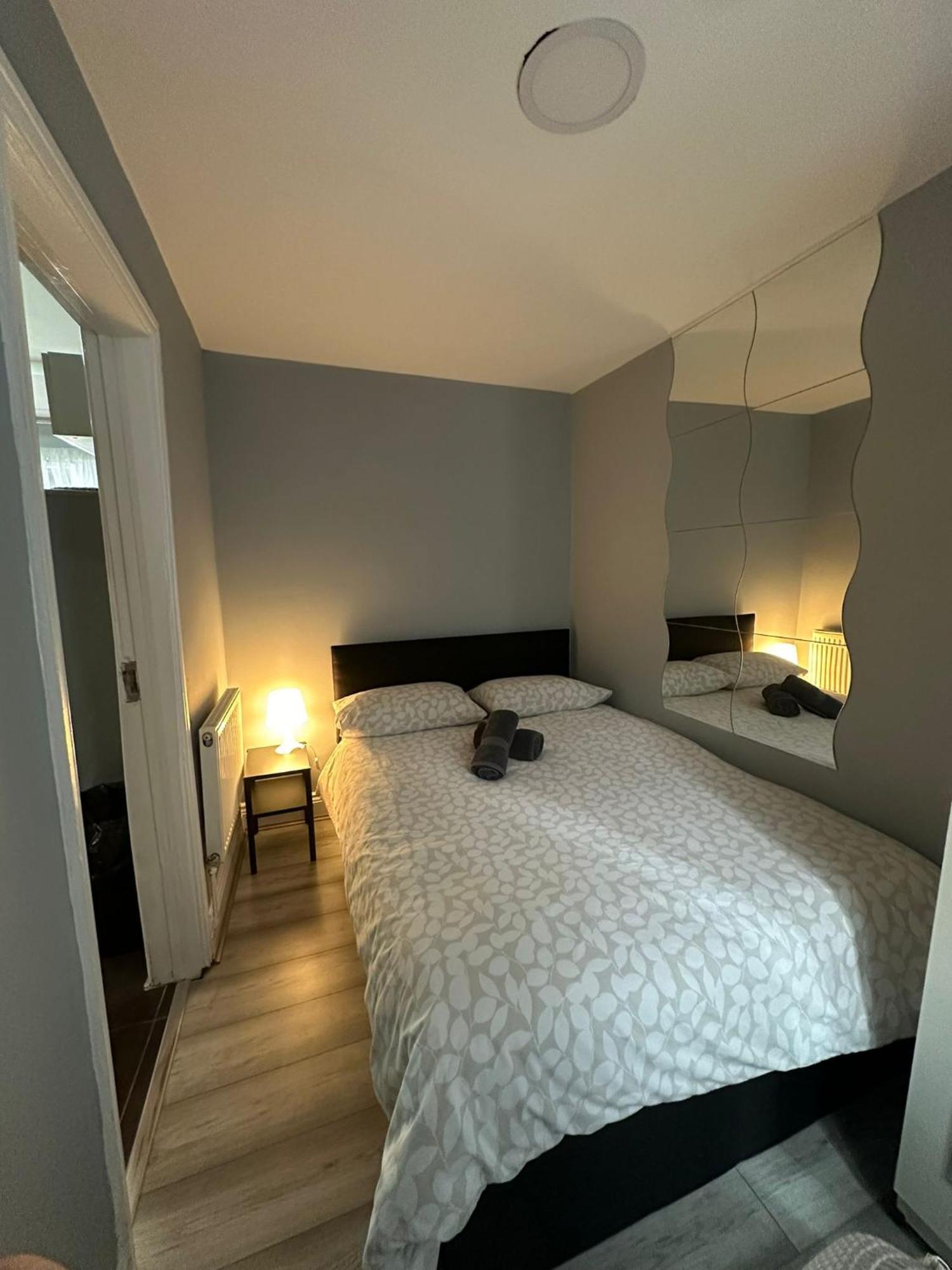 Central London - Ground Floor 2 Bedrooms Apartment Dış mekan fotoğraf